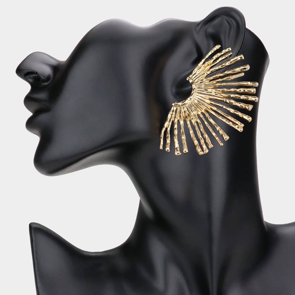 Abstract Metal Earrings
: Gold