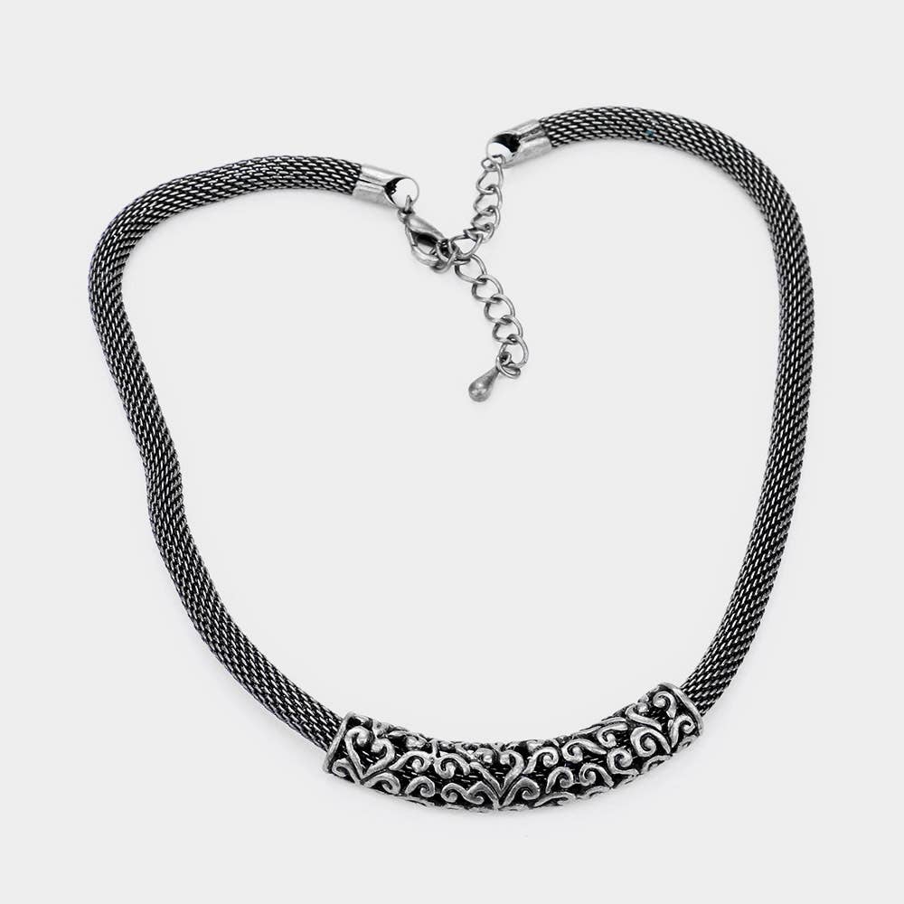 Embossed Metal Mesh Chain Necklace: Antique Silver
