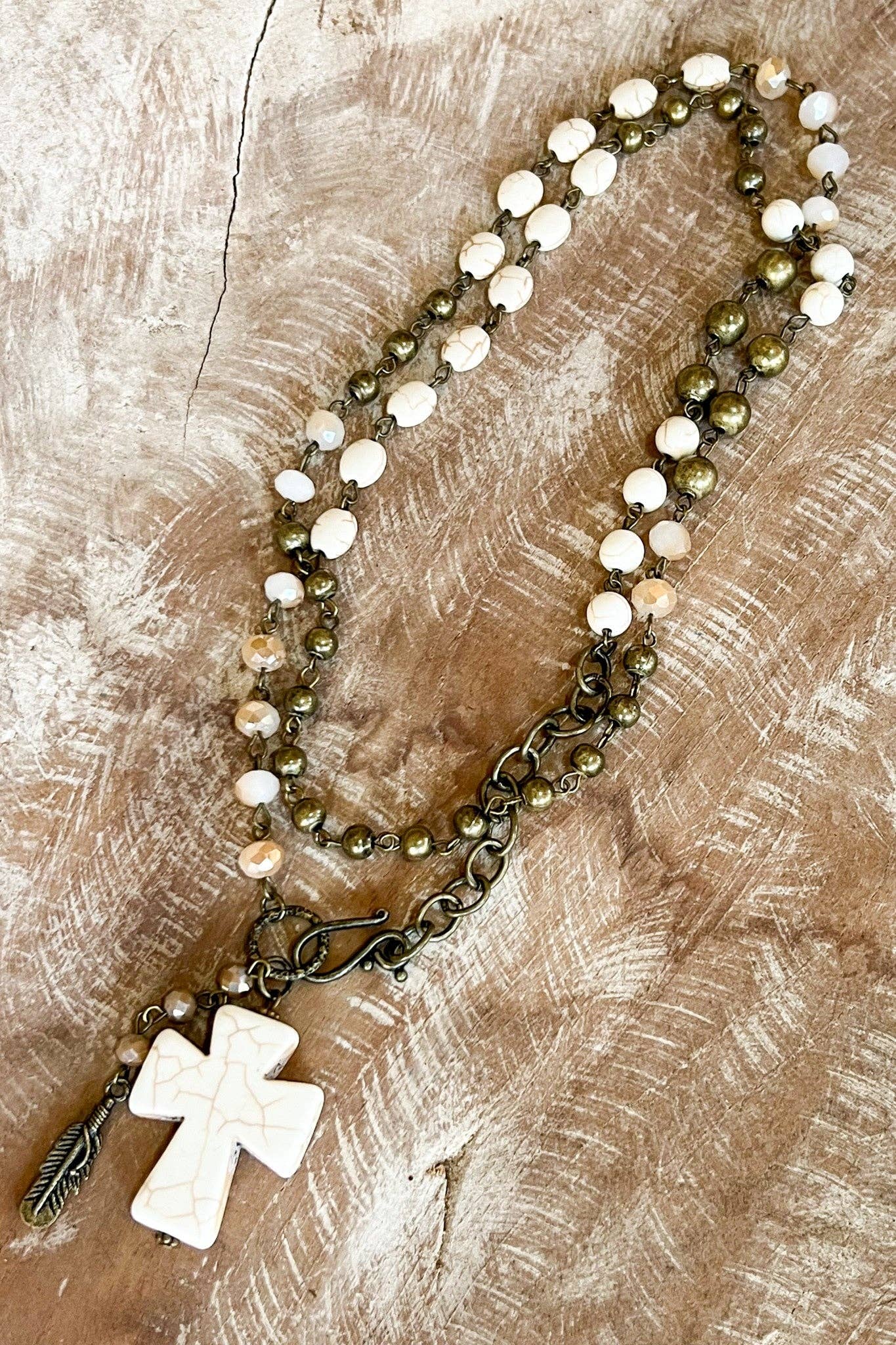 Valerie Necklace in White