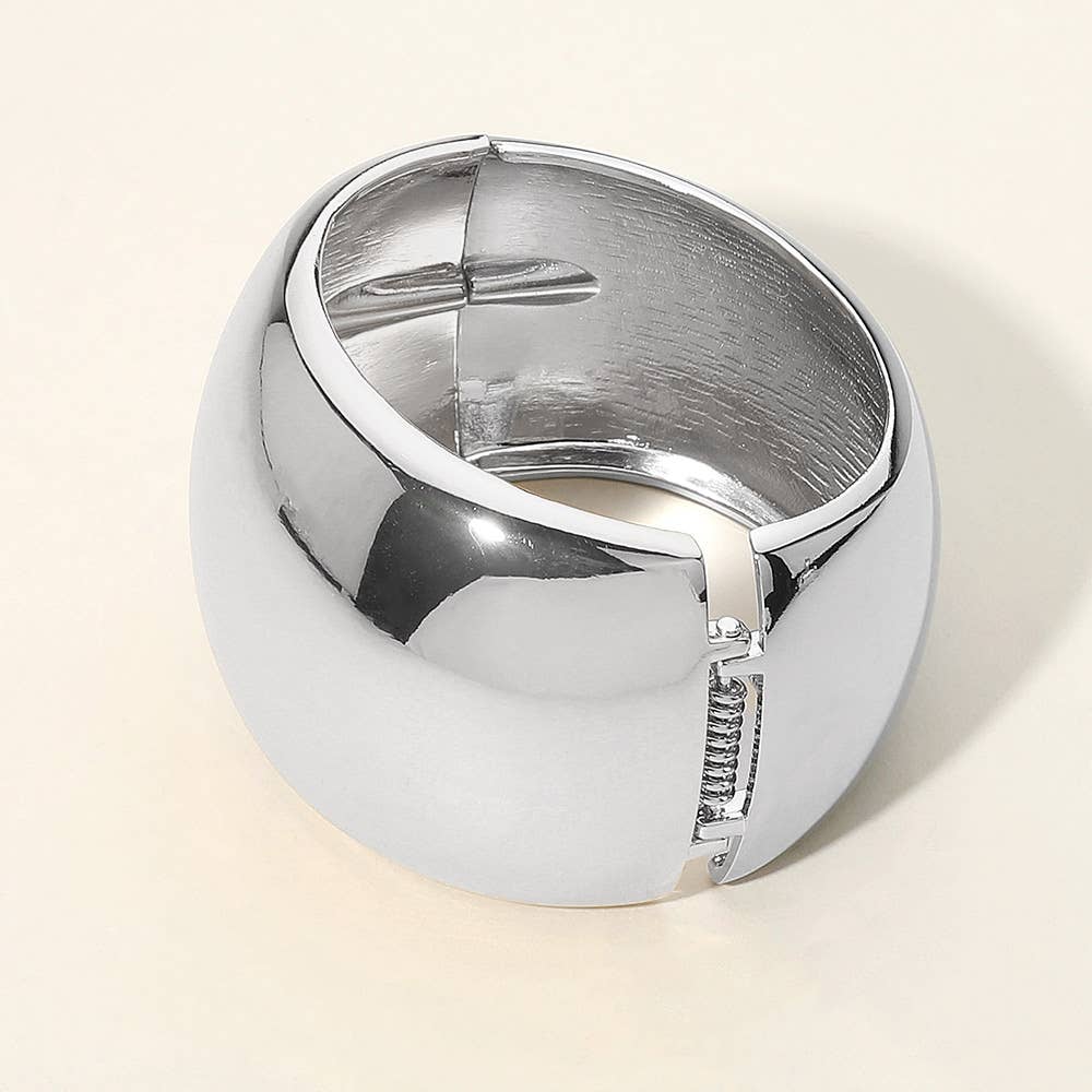 Metal Hinged Bangle Bracelet: Silver