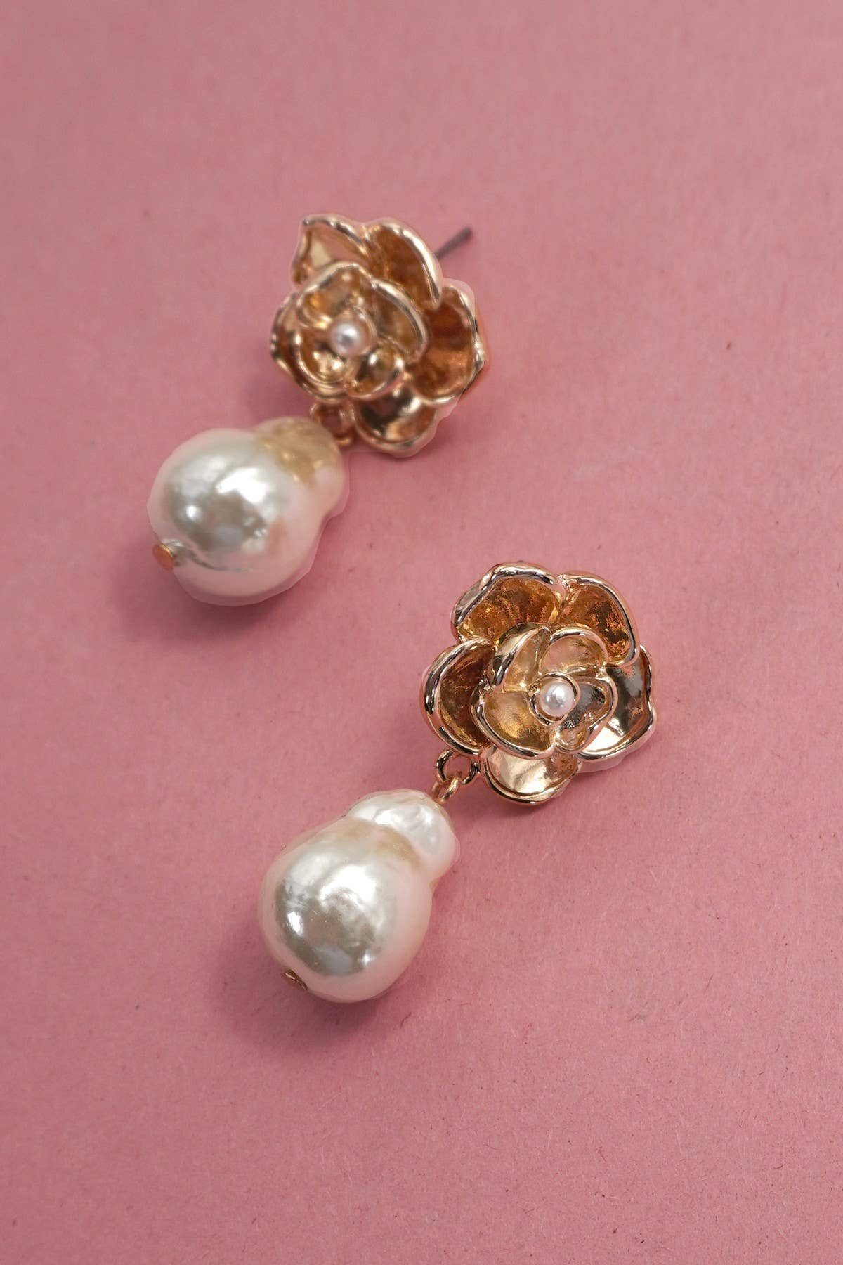 VINTAGE GOLD FLOWER  DROP PEARL ACCENT EARRINGS | 80E61151: GOLD