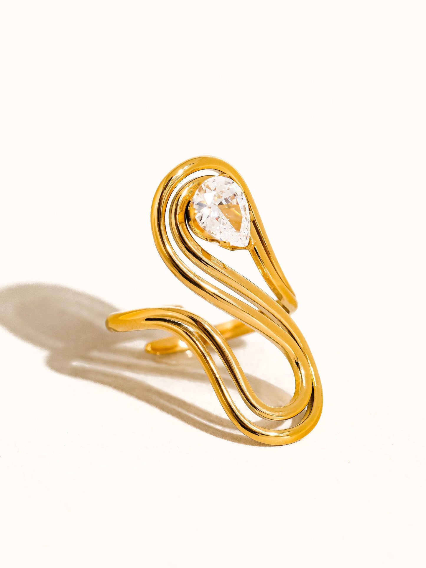 Monarque 18K Gold Non-Tarnish Abstract Oval CZ Ring: Yellow Gold