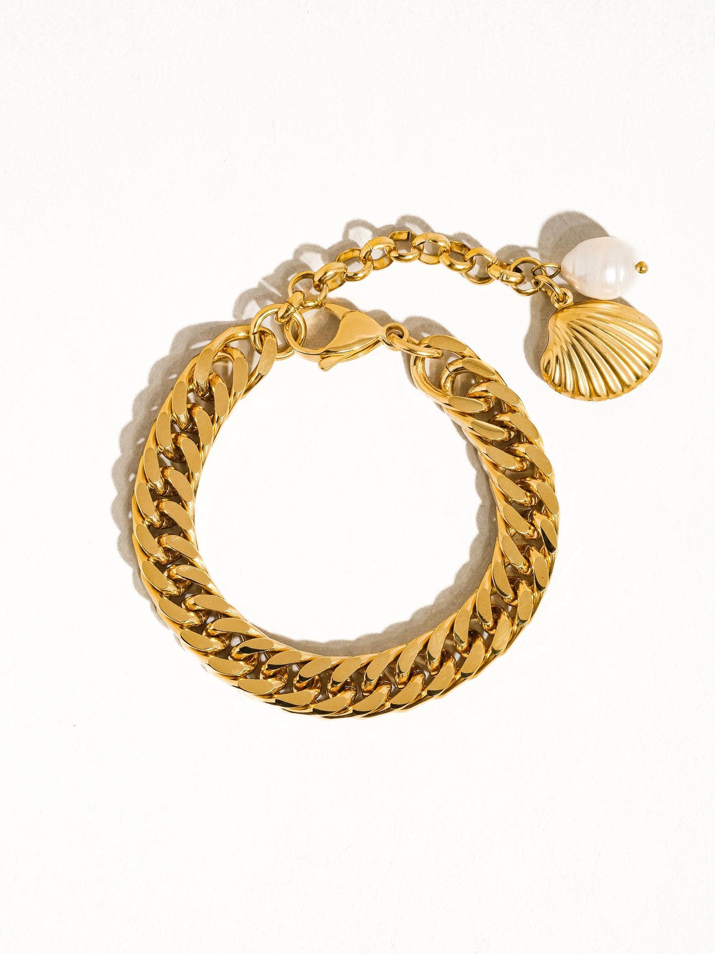 Tossa 18K Gold Non-Tarnish Shell Pearl Chain Bracelet: Yellow Gold