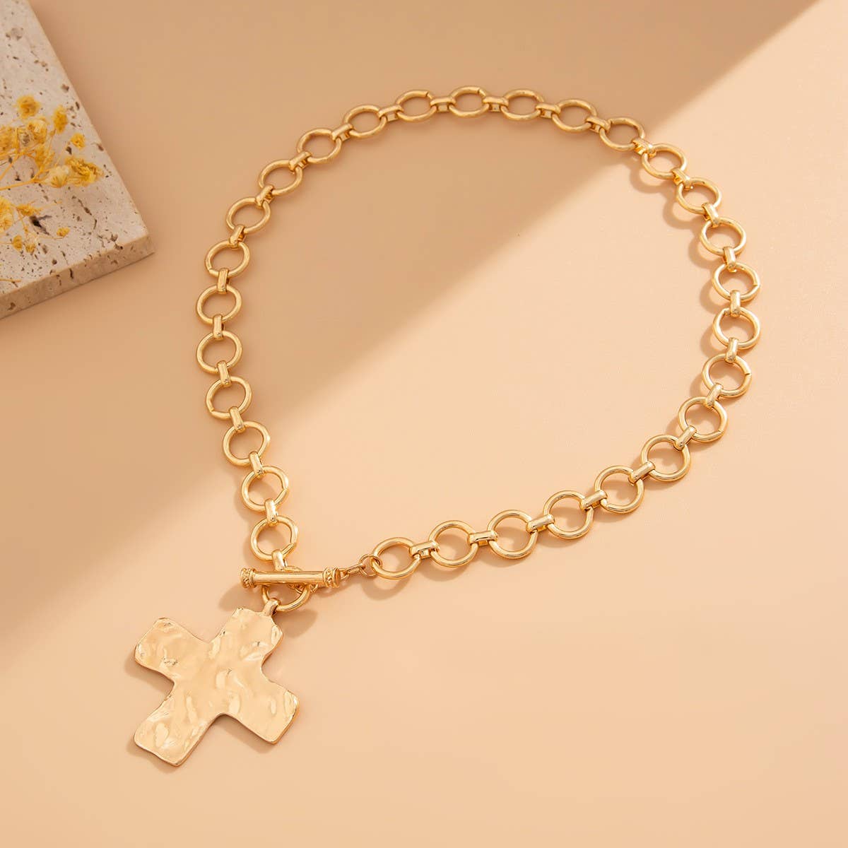 NOTABLE HAMMERED CROSS FRONT TOGGLE NECKLACE | 40NK9474: Silver
