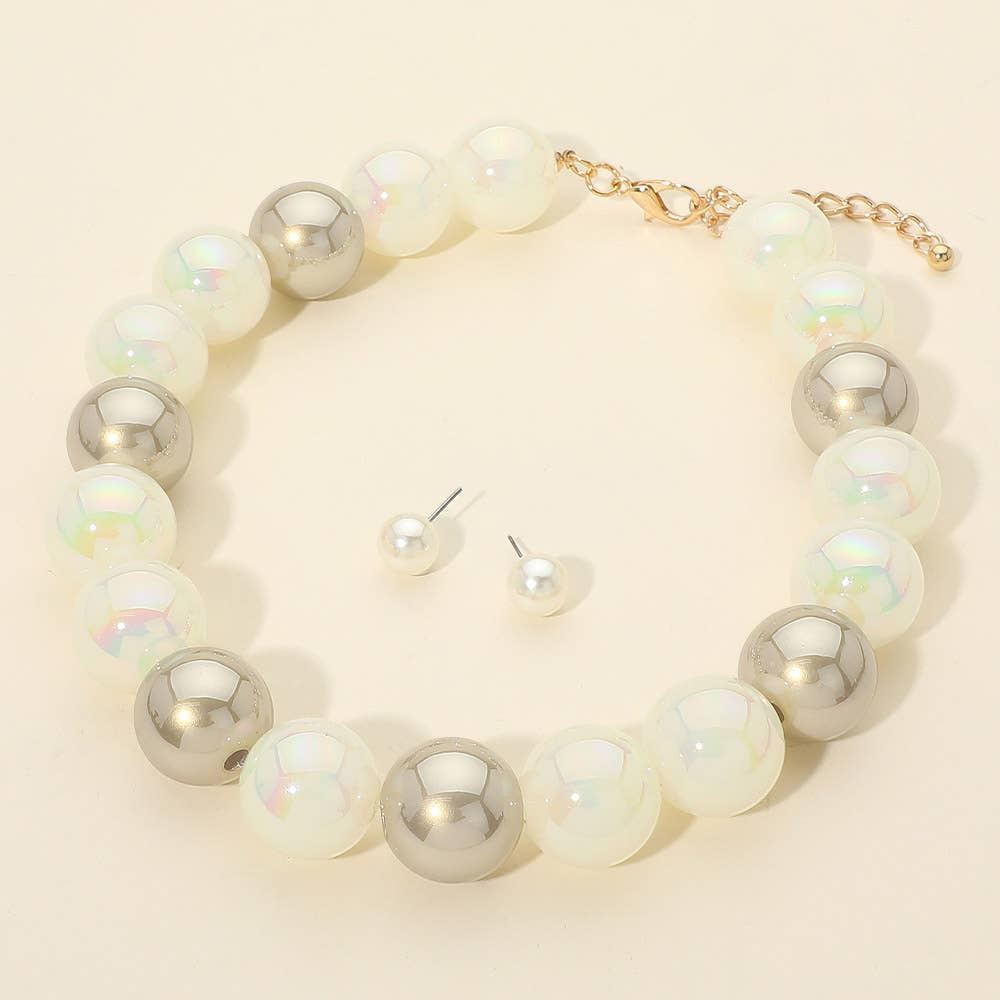 Chunky Ball Beaded Statement Necklace: Brown,White