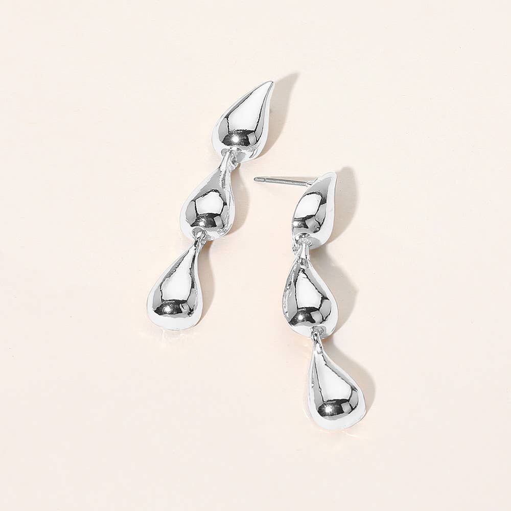 Metal Teardrop Link Drop Earrings
: Silver
