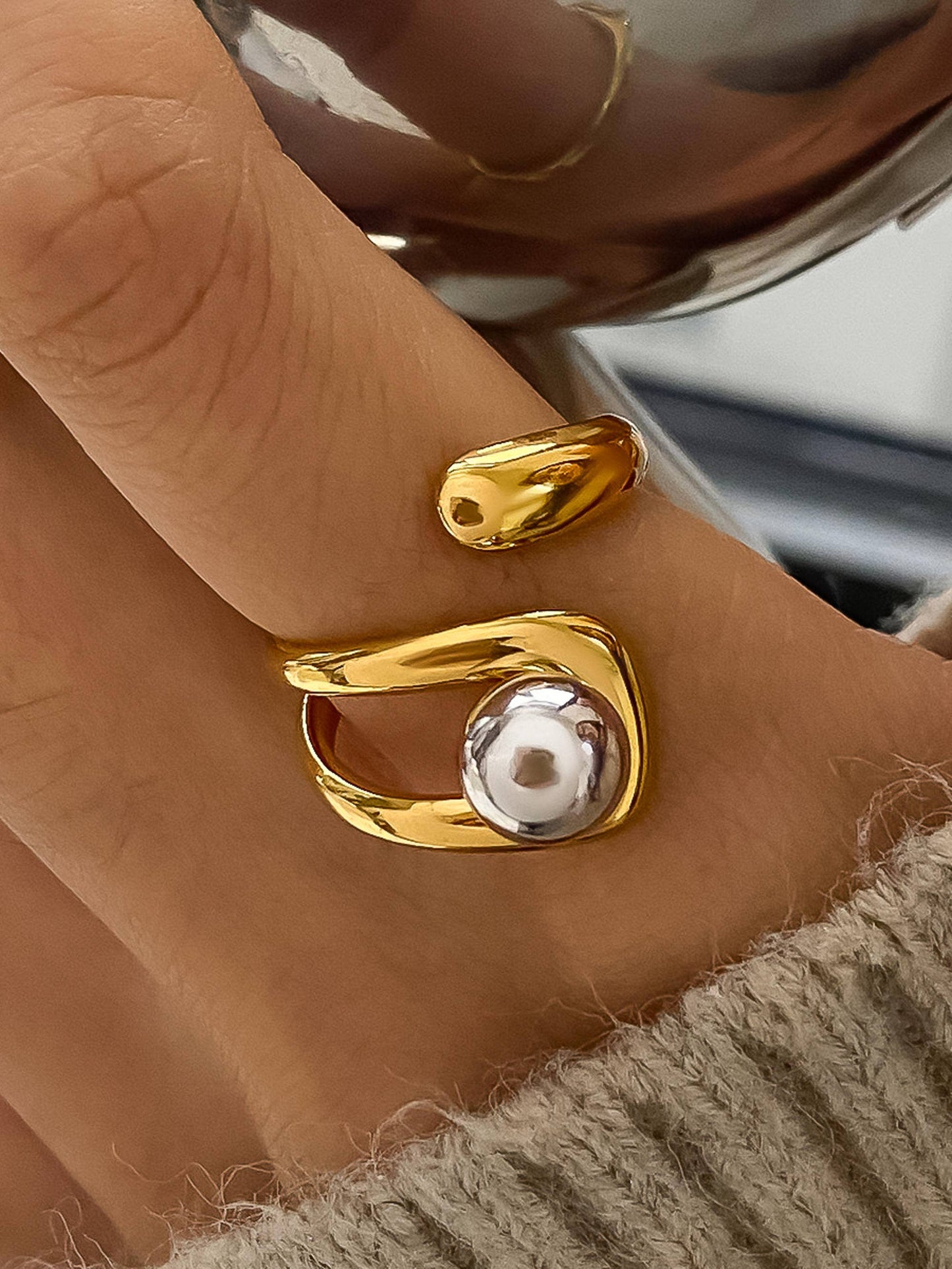 Fauna 18K Gold Non-Tarnish Two Tone Ball Band Ring: Multi-Colored