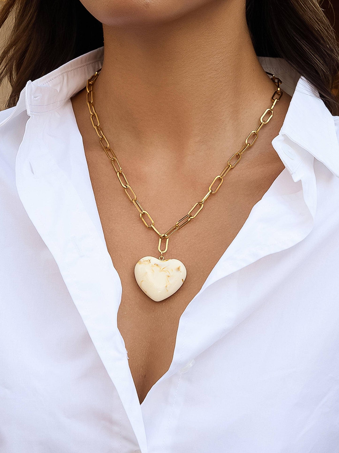 Rouelle 18K Gold Non-Tarnish Heart Chain Necklace: White
